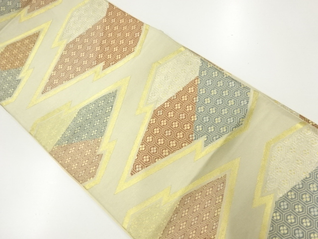 アンティーク　松皮菱に古典柄模様織出し袋帯（材料）